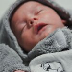 41007105-kit-gorro-e-luvas-cachorro-cinza-1