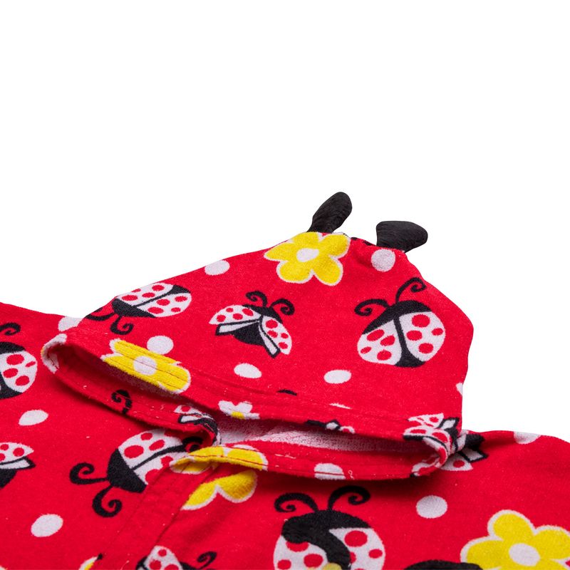 68039106-roupao-estampado-bordado-com-capuz-joaninha1