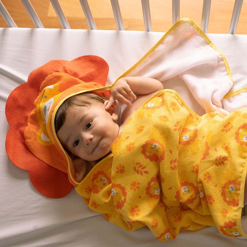76004111-toalha-estampada-com-capuz-e-forro-de-fralda-leao-baby-joy