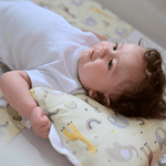 78034468-travesseiro-com-babados-girafa-bege-bublim-2