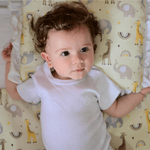 78034468-travesseiro-com-babados-girafa-bege-bublim-1