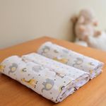 cueiro-flanelado-estampado-bublim-girafa-creme--3-