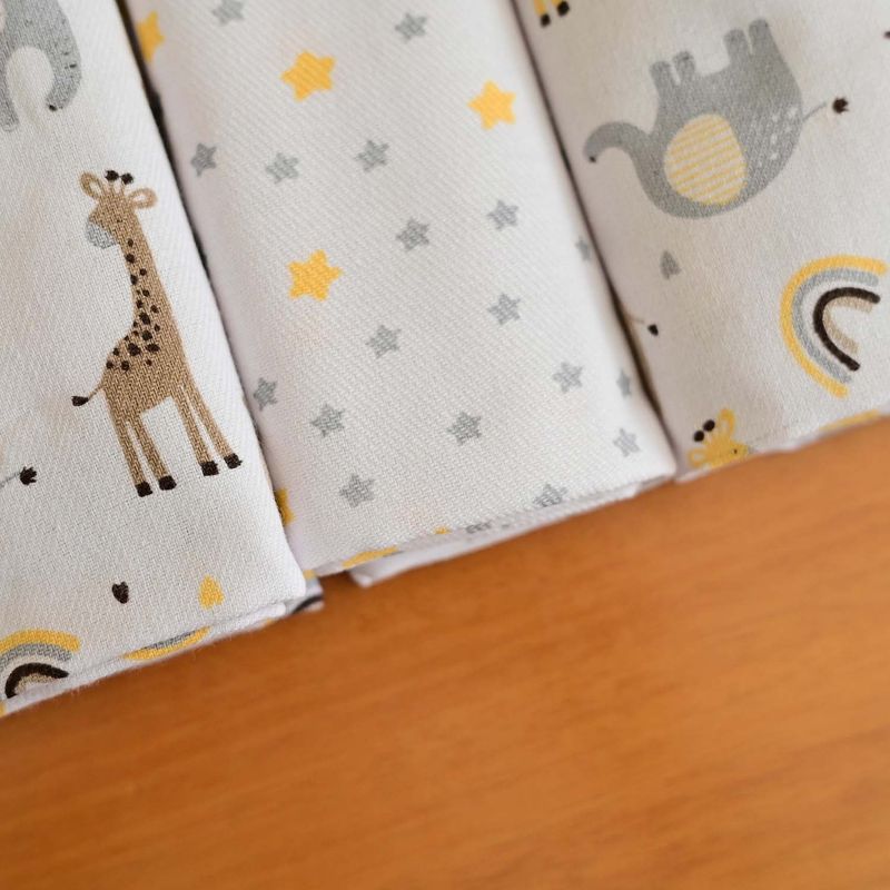 cueiro-flanelado-estampado-bublim-girafa-creme--2-