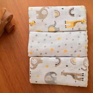 Fralda com 03 Unidades Girafa Creme Bublim Petit