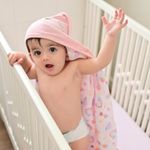 76067476-toalha-com-capuz-arco-iris-rosa-bublim-petit