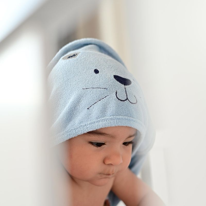 76067475-toalha-com-capuz-leao-azul-bublim-petit-1