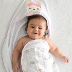 Toalhão de Fralda Bordado Coelhinha Baby Joy Soft