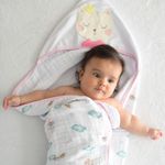 76077531-toalhao-bordado-fadinha-baby-joy-soft-1