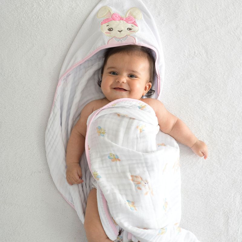 76077536-toalhao-bordado-coelhinha-baby-joy-soft
