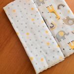 77020468-toalha-fralda-girafa-bublim-petit