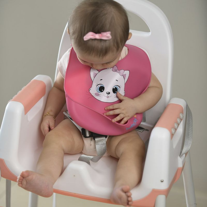 15036548-babador-de-silicone-pega-migalhas-gata-rosa-baby-joy-1