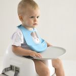 15036549-babador-de-silicone-pega-migalhas-cachorro-azul-baby-joy