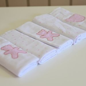 Fralda Estampada com Bordado 05 Unidades Rosa Claro Bublim