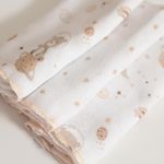 32088487-fralda-estampada-urso-espaco-bege-bublim