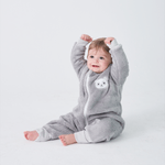 47022_0C7-macacao-de-microfibra-liso-com-bordado-lateral-baby-joy-wear-panda-cinza--8-