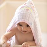 760081F0-toalha-soft-capuz-de-centro-arco-iris-magico-baby-joy-2