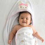 76076_536-toalha-com-capuz-bordado-coelhinha-baby-joy-soft