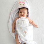 76076536-toalha-com-capuz-bordado-coelhinha-baby-joy-soft