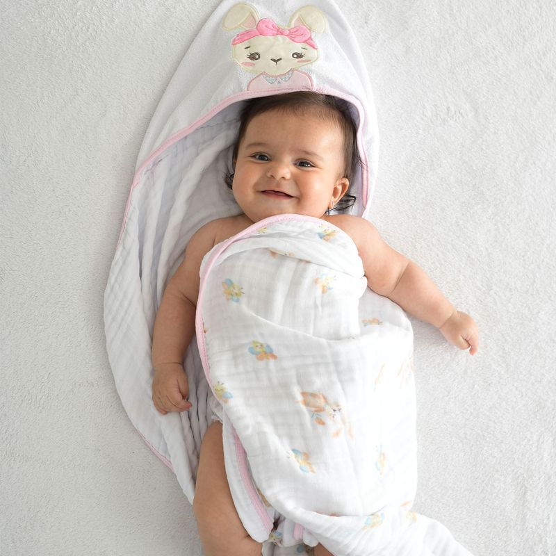76076536-toalha-com-capuz-bordado-coelhinha-baby-joy-soft