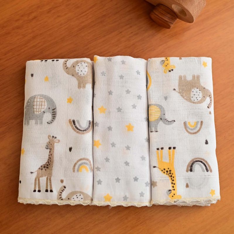 58032_468-pano-de-boca-estampado-03un-bublim-petit-girafa-creme--4-