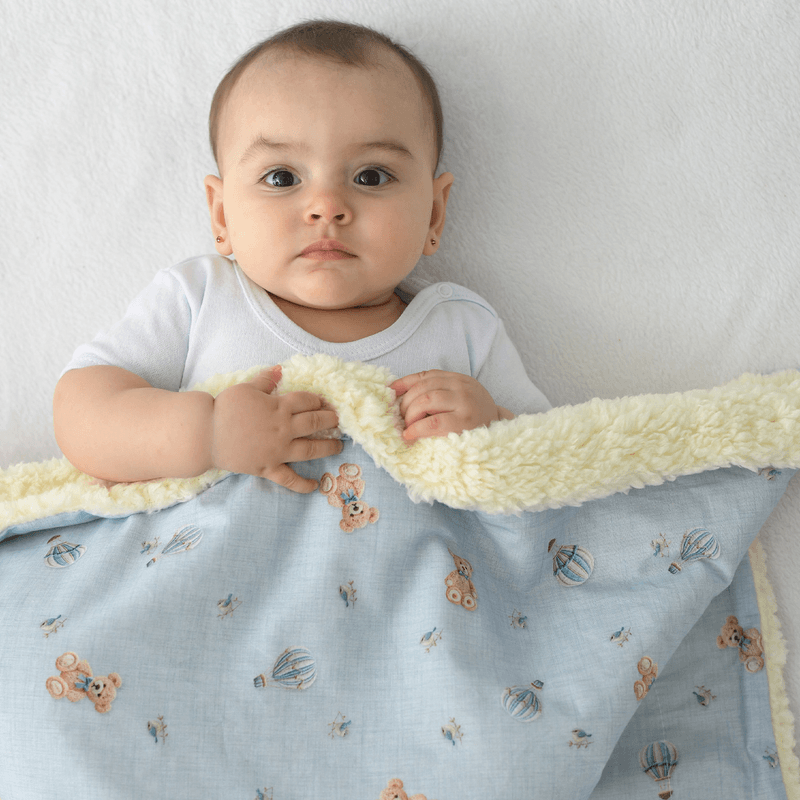 51018625-manta-sherpa-urso-azul-baby-joy-fabula-2